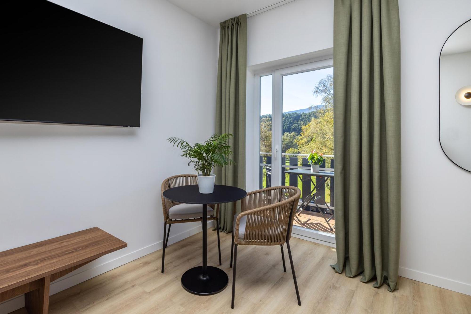 Hotel Al Sorriso Greenpark & Wellness Levico Terme Room photo